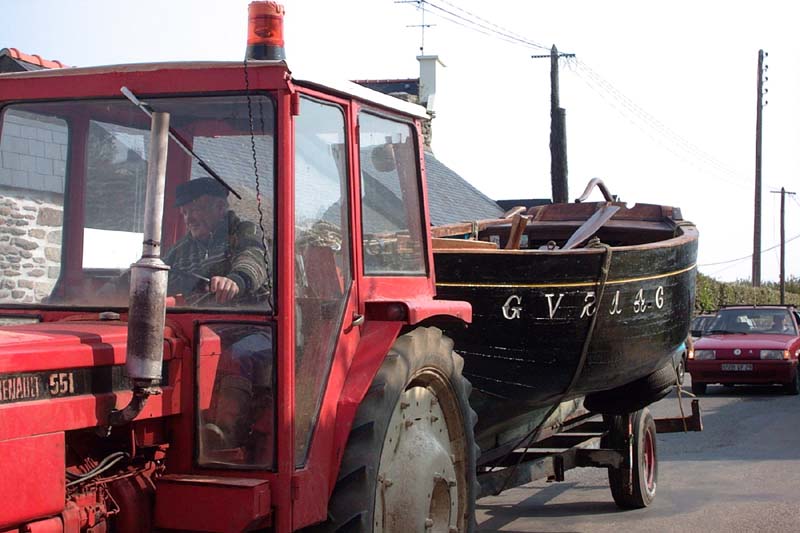 ./2004/Chantier_Goeland_Avril/retour_de_penzer006.jpg